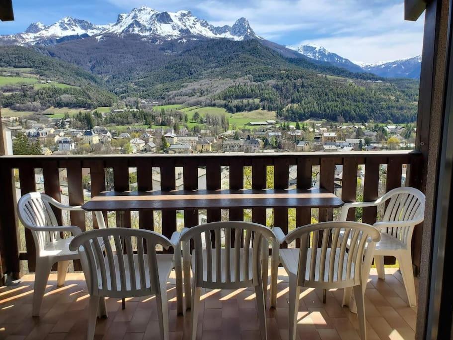 Appartement Chaleureux. Barcelonnette Kültér fotó